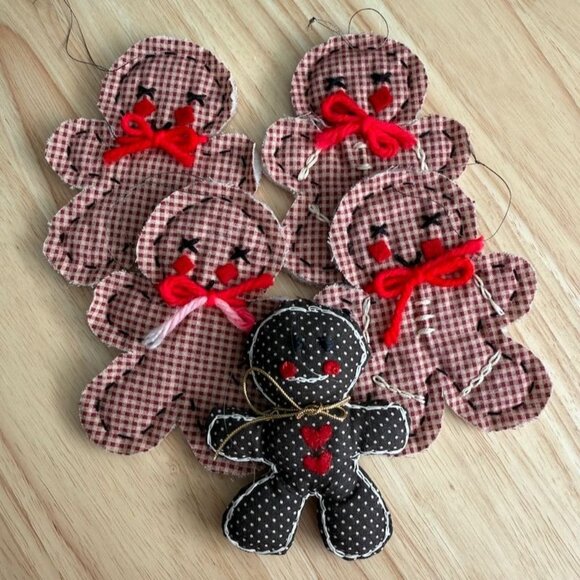 5 Vintage Handmade Ornaments Gingham Gingerbread Men Man Fabric Bows & Smiles - Picture 2 of 11